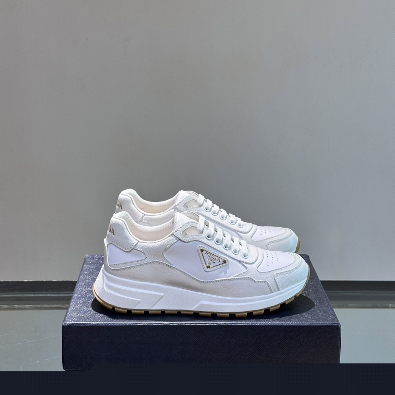 Pra*a casual shoes